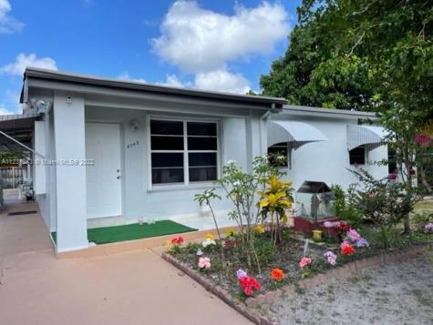 4045 SW 111th Avenue Miami FL 33165