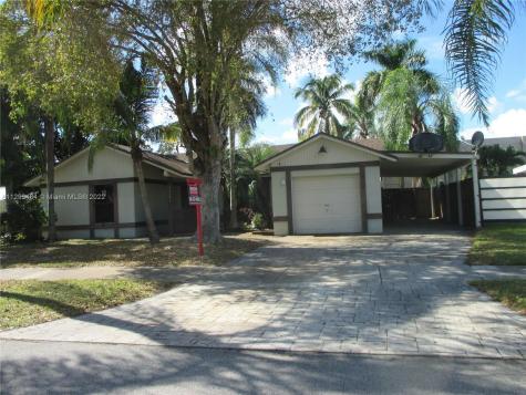 16602 SW 114th Court Miami FL 33157