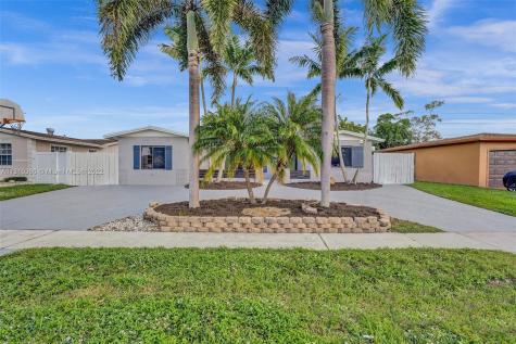 2131 NW 93rd Avenue Pembroke Pines FL 33024