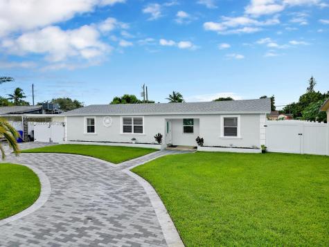 6390 Plunkett Street Hollywood FL 33023