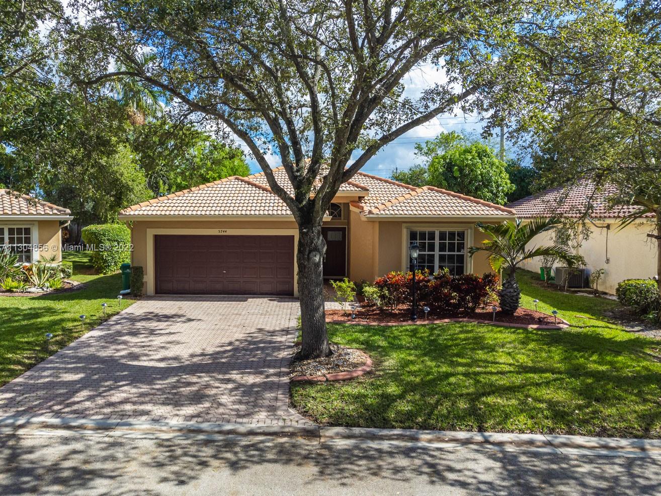 5744 NW 48th Drive Coral Springs FL 33067