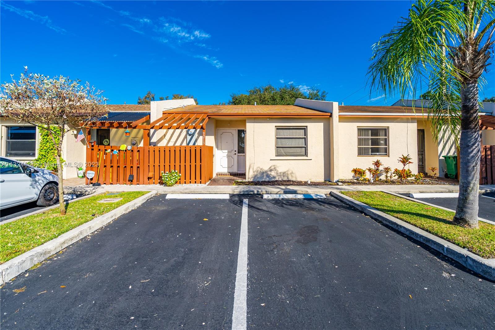 9213 NW 18th Street Pembroke Pines FL 33024