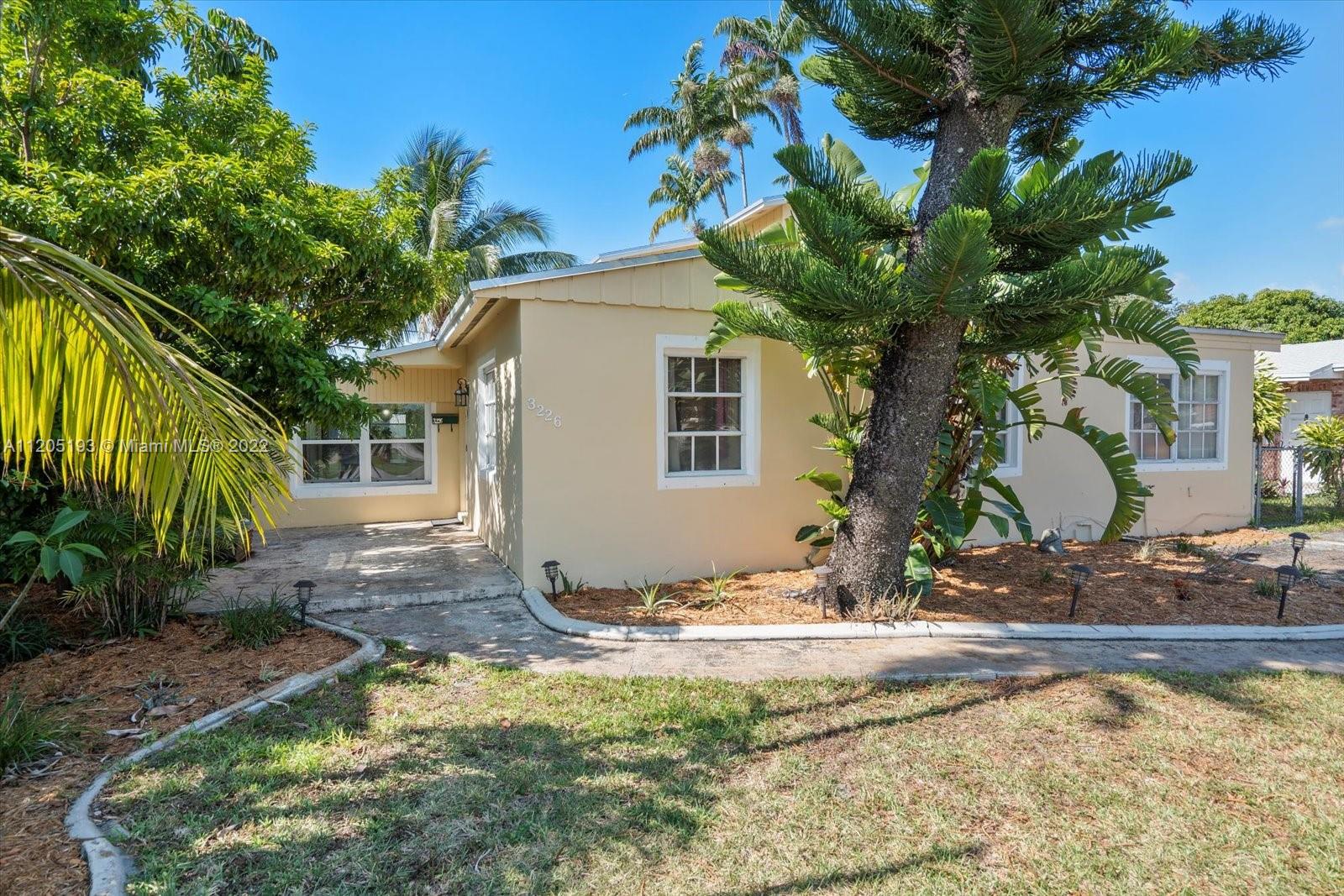 3226 Taft Street Hollywood FL 33021