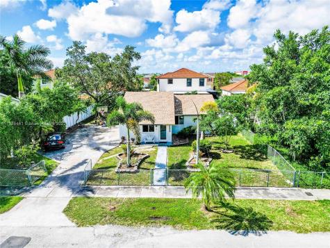 15930 SW 305th Terrace Homestead FL 33033