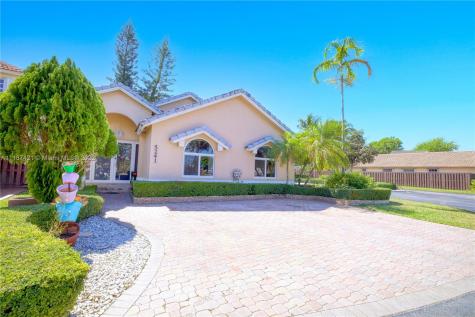 5241 SW 153rd Avenue Miami FL 33185
