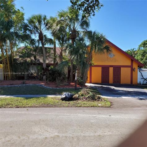 2310 NW 102nd Terrace Pembroke Pines FL 33026