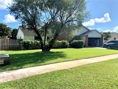 5220 SW 115th Avenue Cooper City FL 33330