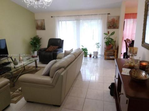 7522 SW 7th Place North Lauderdale FL 33068