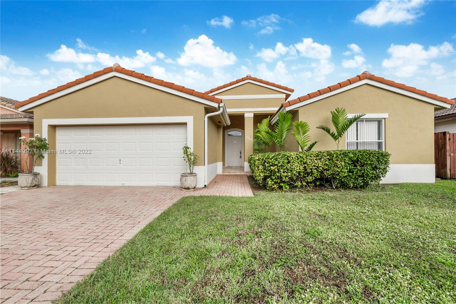15841 SW 66th Terrace Miami FL 33193