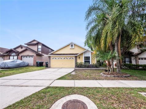 10018 Creekwater Boulevard Orlando FL 32825