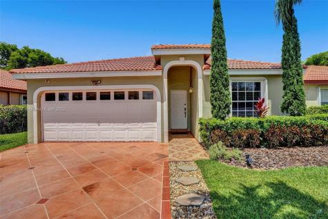 591 NW 182nd Way Pembroke Pines FL 33029