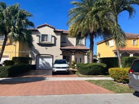 4124 SW 91st Court Miami FL 33165