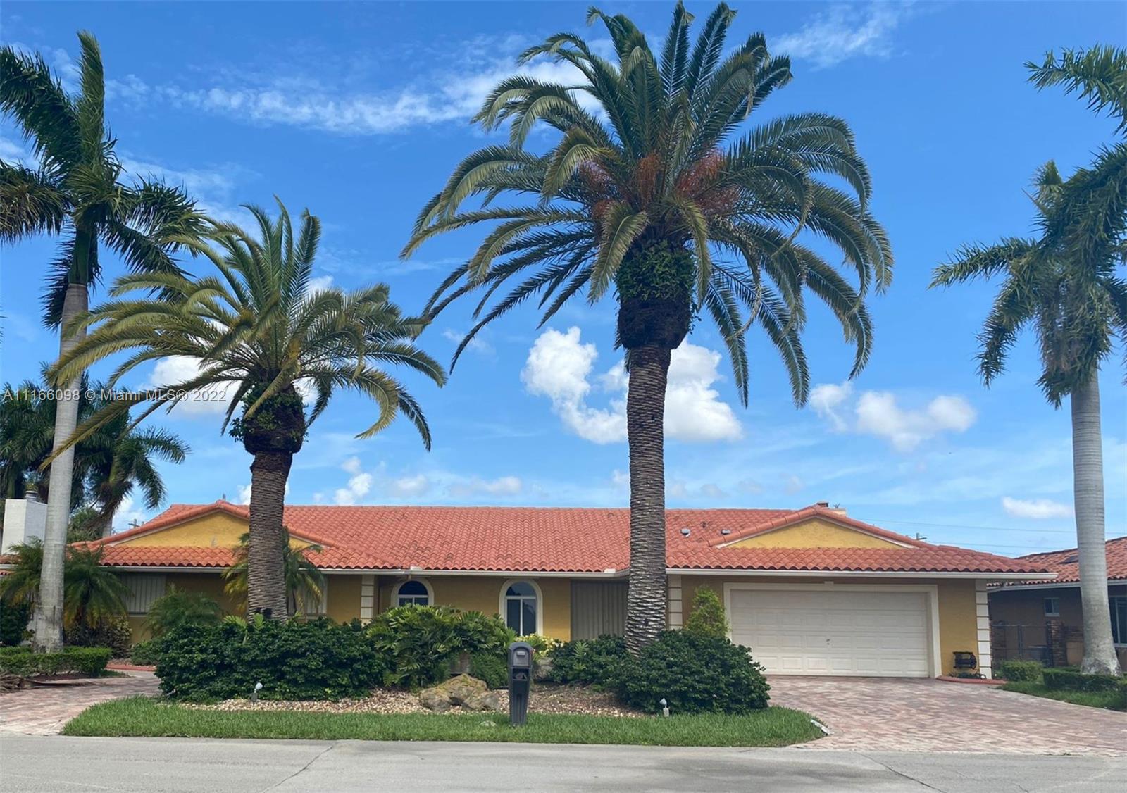 19721 E Oakmont Drive Hialeah FL 33015