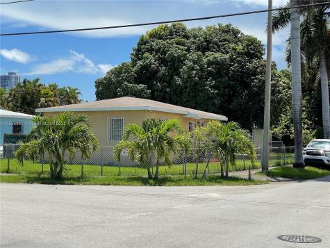 3300 SW 27th Terrace Miami FL 33133