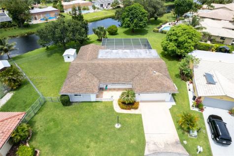 839 W Plantation Circle Plantation FL 33324