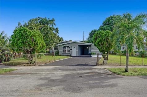 3800 NW 8th Court Lauderhill FL 33311
