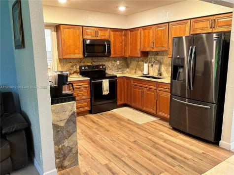 8821 NW 13th Street Pembroke Pines FL 33024
