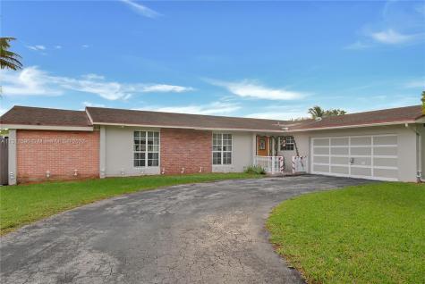 13862 SW 74th Terrace Miami FL 33183