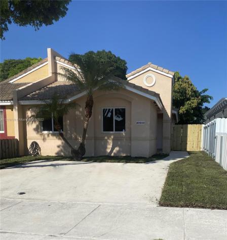 20643 SW 93rd Avenue Cutler Bay FL 33189