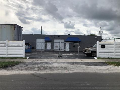 2004 Grant Street Hollywood FL 33020