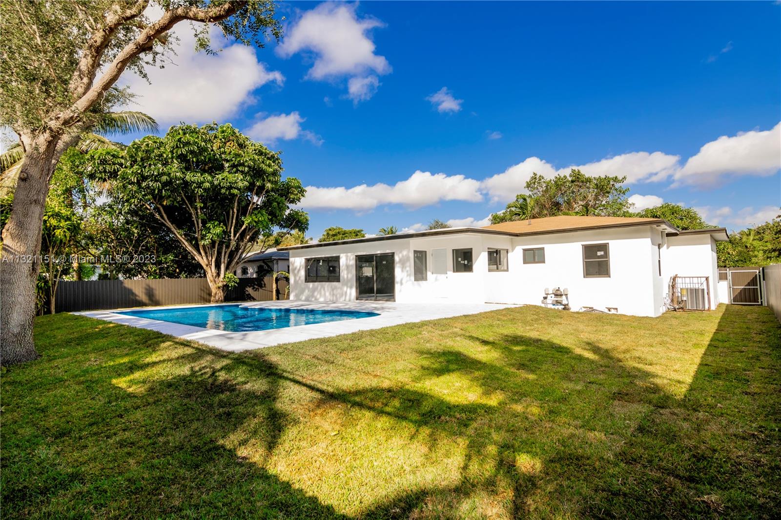 930 NE 139th Street North Miami FL 33161
