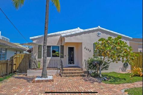 1643 Van Buren Street Hollywood FL 33020