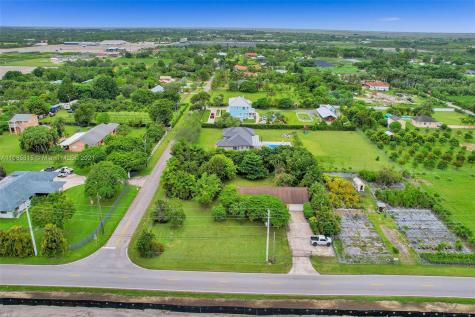 21380 SW 194th Avenue Miami FL 33187