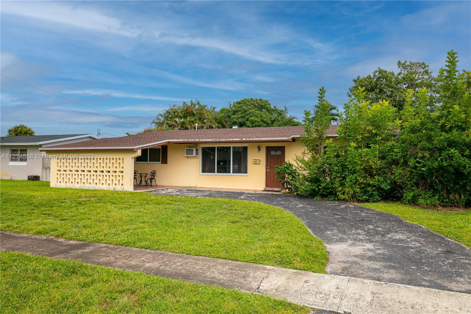 6911 SW 2nd Street Pembroke Pines FL 33023