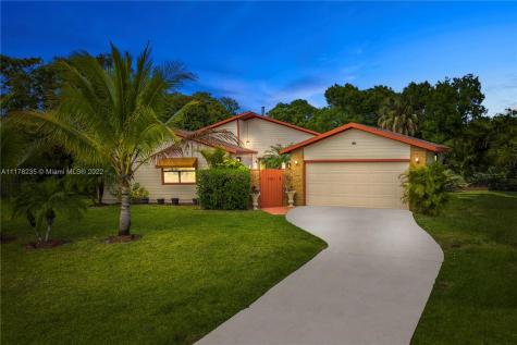 1201 SE Wave Lane Port St. Lucie FL 34983