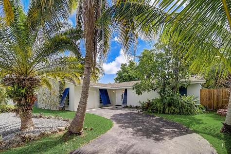 18905 SW 95th Avenue Cutler Bay FL 33157