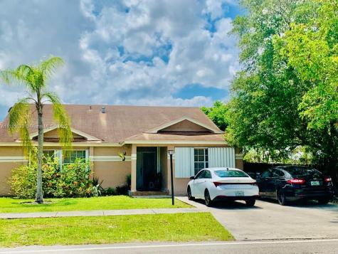 11528 SW 142nd Avenue Miami FL 33186