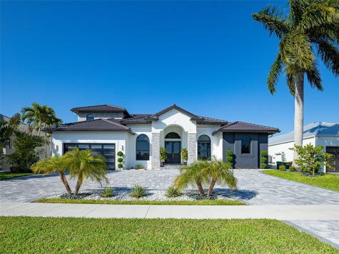 748 Caribbean Court Marco Island FL 34145