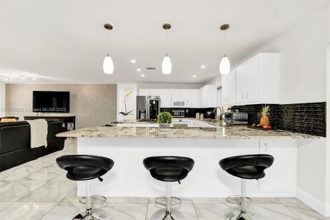2392 Allen Court Lake Worth FL 33462