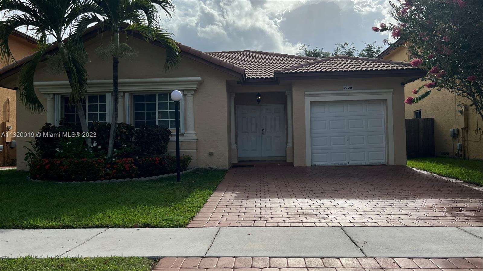 2720 NE 41st Place Homestead FL 33033