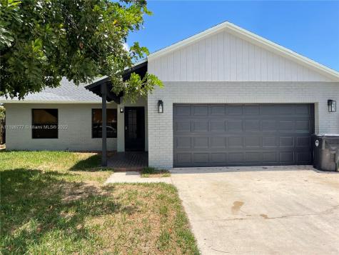 2005 SW 84th Terrace North Lauderdale FL 33068