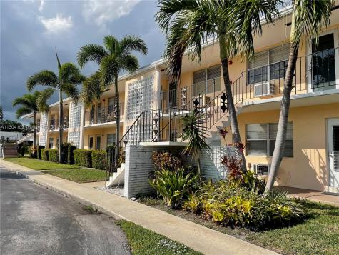 2065 NE 56th Street Fort Lauderdale FL 33308
