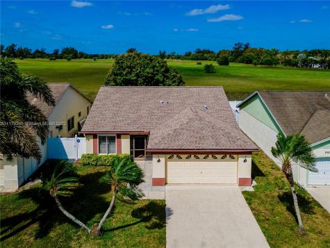 5156 Arbor Glen Circle Lake Worth FL 33463