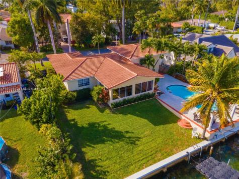 7531 Beachview Drive North Bay Village FL 33141