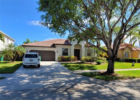 8972 SW 212th Terrace Cutler Bay FL 33189