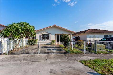 2623 W 71st Place Hialeah FL 33016