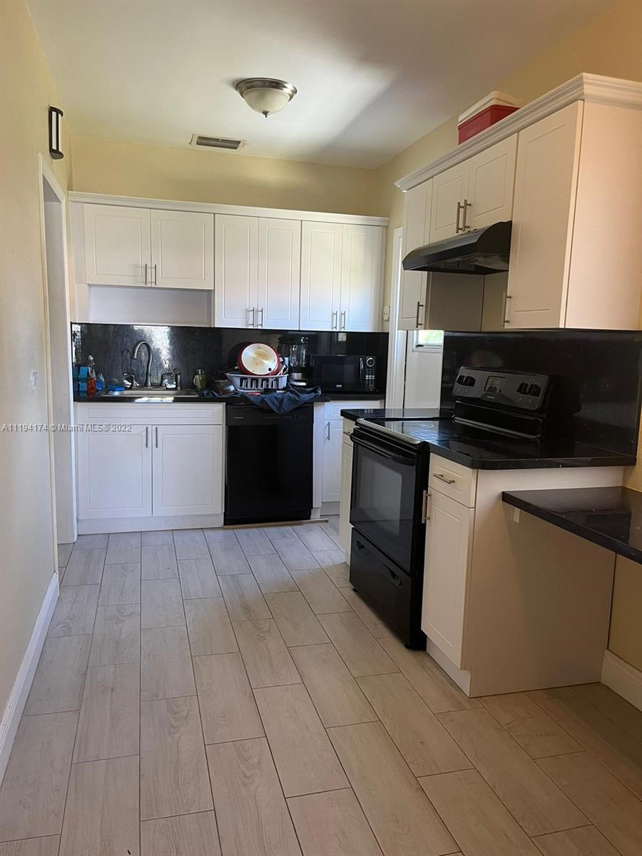 2016 NE 181st Street North Miami Beach FL 33162