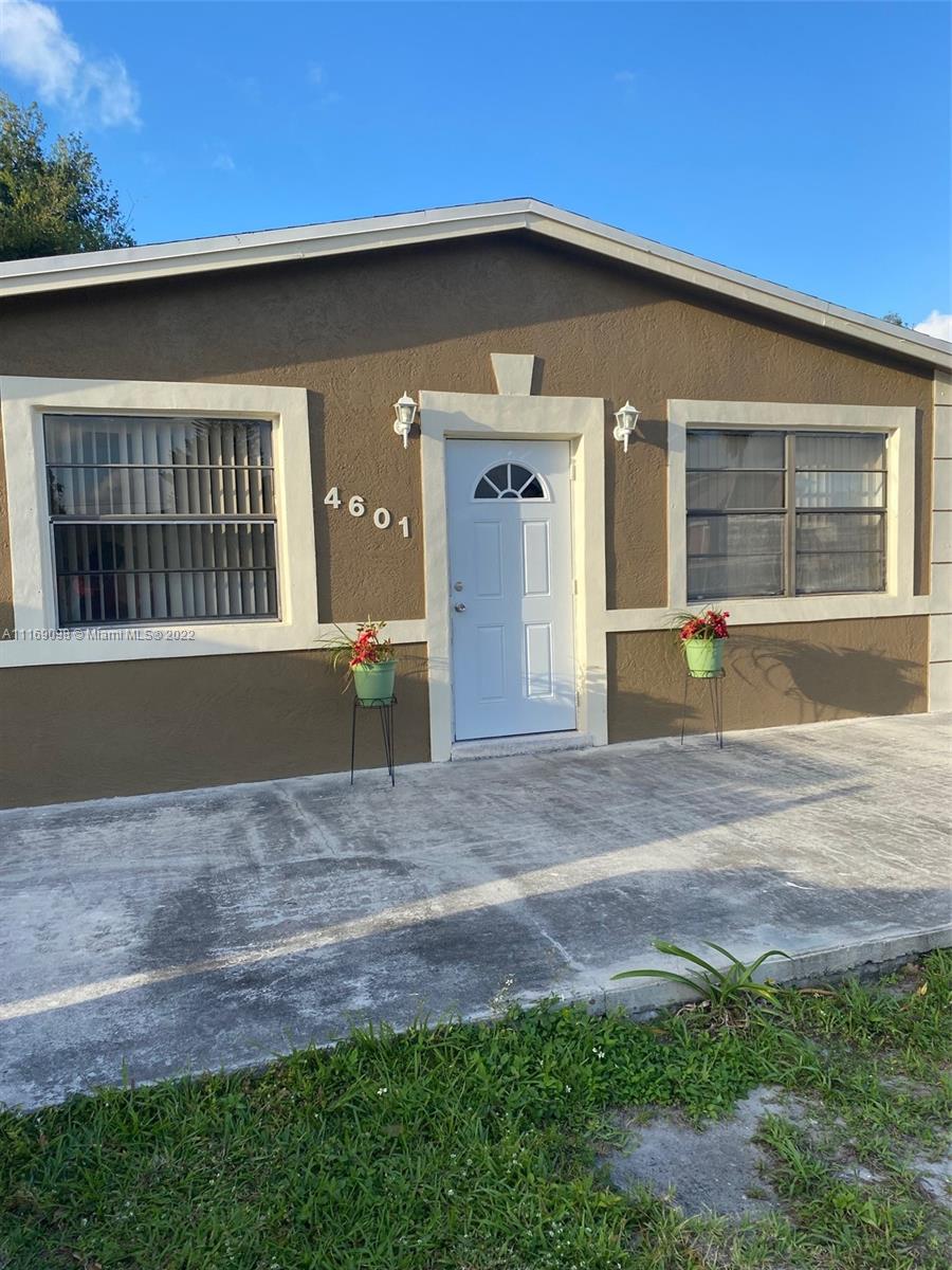 4601 SW 26th Street West Park FL 33023