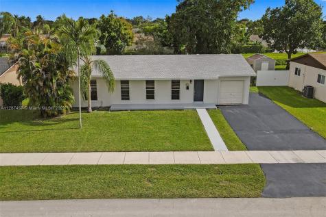 9010 SW 184th Lane Cutler Bay FL 33157