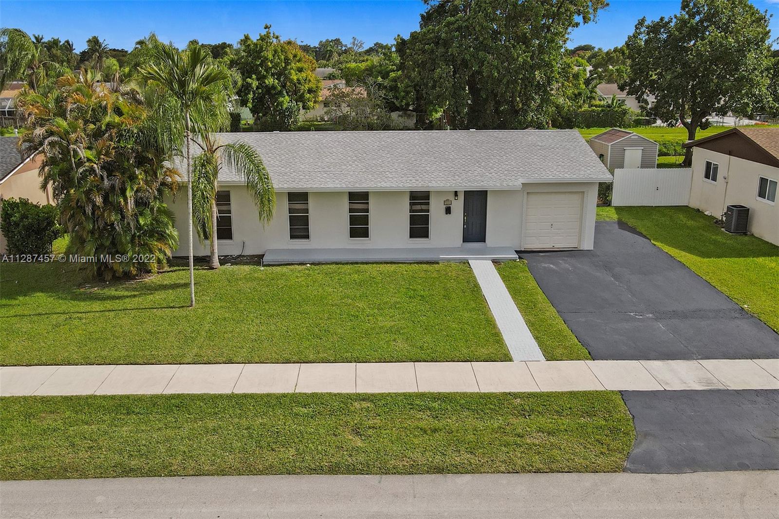 9010 SW 184th Lane Cutler Bay FL 33157