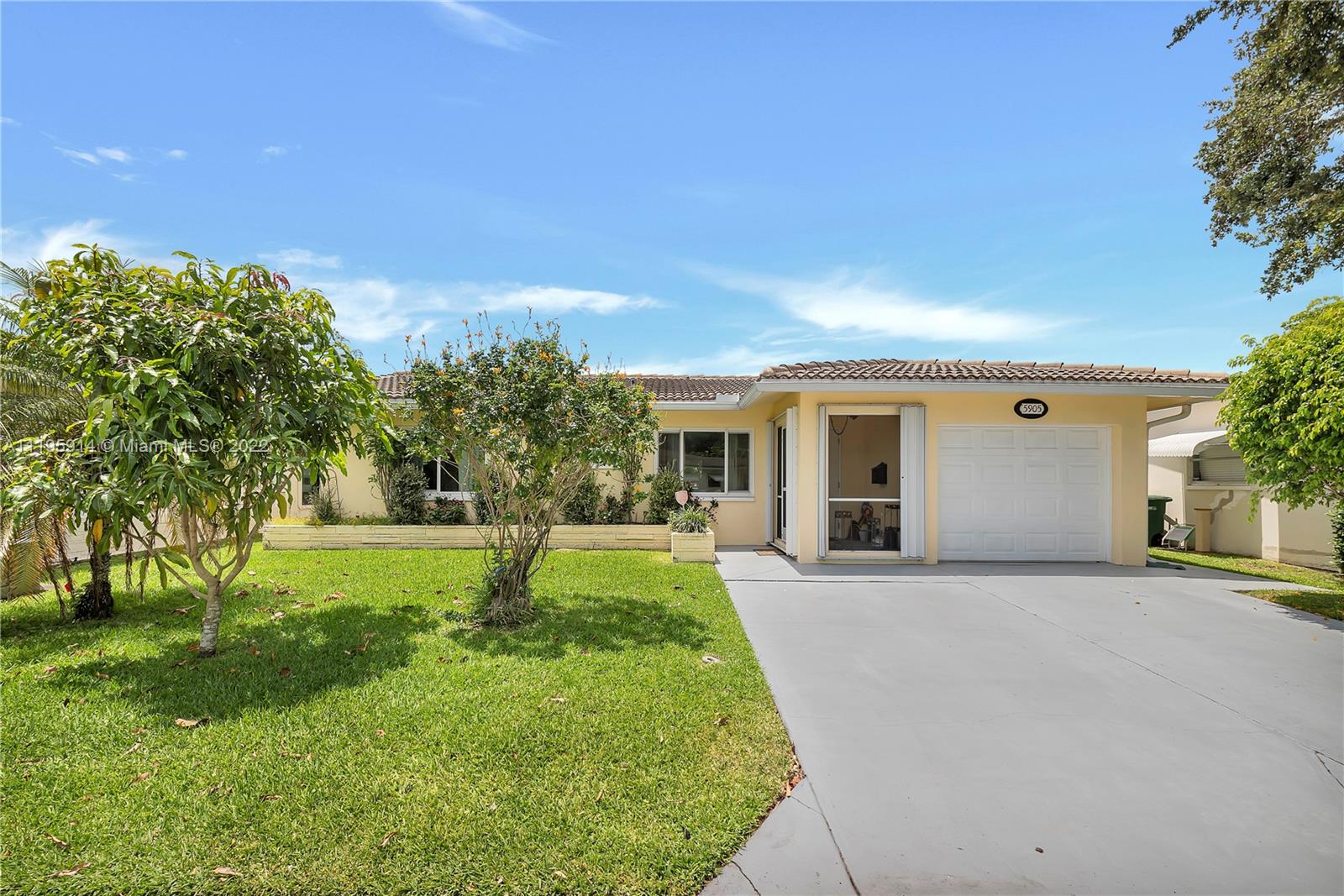 5905 NW 68th Avenue Tamarac FL 33321