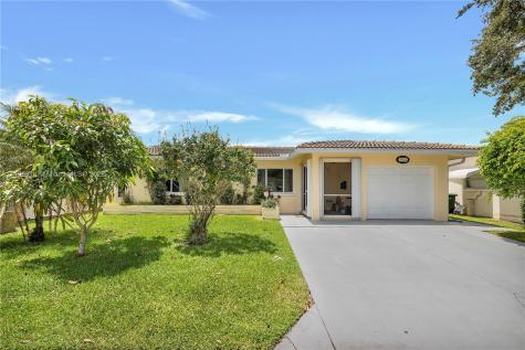 5905 NW 68th Avenue Tamarac FL 33321