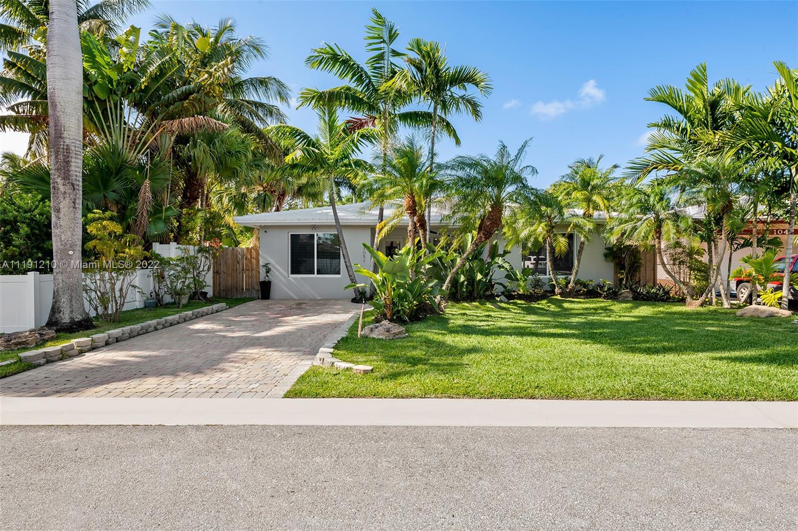 1051 Lincoln Street Hollywood FL 33019