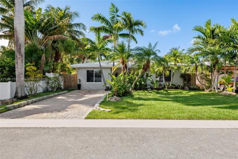 1051 Lincoln Street Hollywood FL 33019
