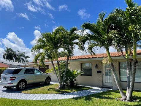 400 SW 14th Place Boca Raton FL 33432
