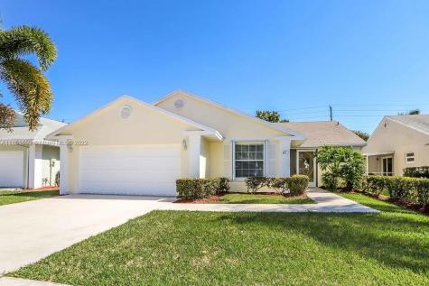 667 SE 27th Drive Homestead FL 33033